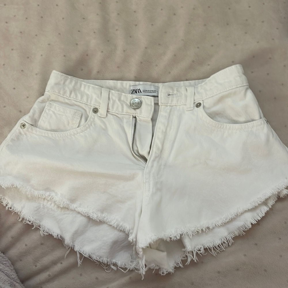 zara white shorts size 32